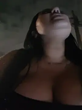 Snapshot of Valentina_Tilly chatting on 3, 8, 2026 Valentina Tilly online show from 3, 8, 2026