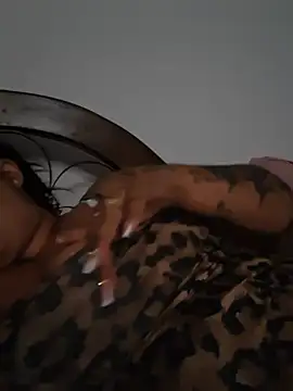 Snapshot of Valentina_Tilly chatting on 6, 8, 2026 Valentina Tilly online show from 6, 8, 2026