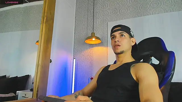 Snapshot of Jamexxx1_ chatting on 28, 6, 2026 Jamexxx1 online show from 28, 6, 2026