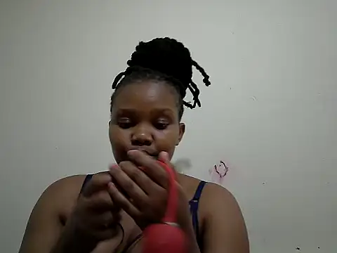 QueenAtynat online show from 24, 6, 2026