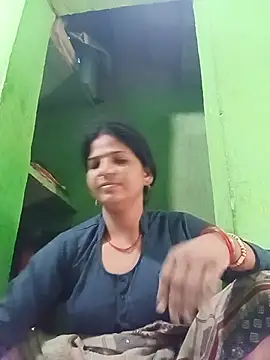 Snapshot of Joohi_Chawla143 chatting on 10, 7, 2026 Joohi Chawla143 online show from 10, 7, 2026