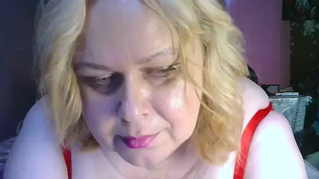 Snapshot of Roksolana5398 chatting on 7, 7, 2026 Roksolana5398 online show from 7, 7, 2026