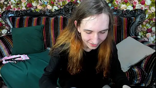 ChrisyBevy online show from 25, 6, 2026