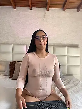 MilaSantanna online show from 27, 6, 2026