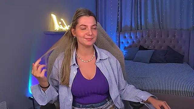 LucreciaStorm online show from 29, 6, 2026