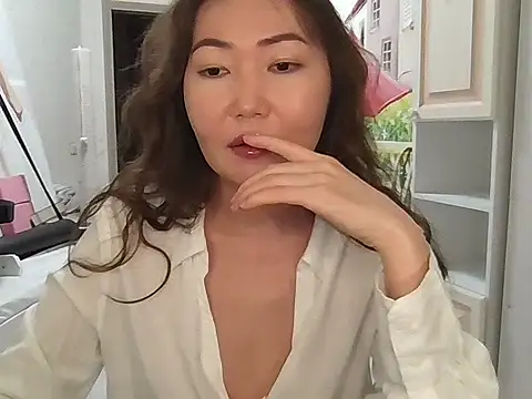 soraisaaa online show from 12, 7, 2026