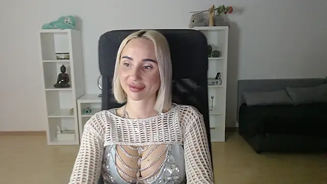 Snapshot of Blondie_VIP chatting on 2, 7, 2026 Blondie VIP online show from 2, 7, 2026