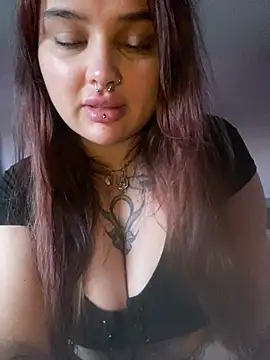 Snapshot of sabrinaslut chatting on 8, 7, 2026 sabrinaslut online show from 8, 7, 2026