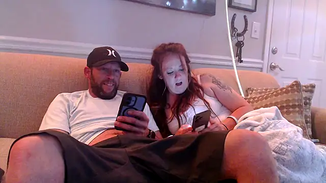 Snapshot of Playful_Pair0924 chatting on 5, 7, 2026 Playful Pair0924 online show from 5, 7, 2026