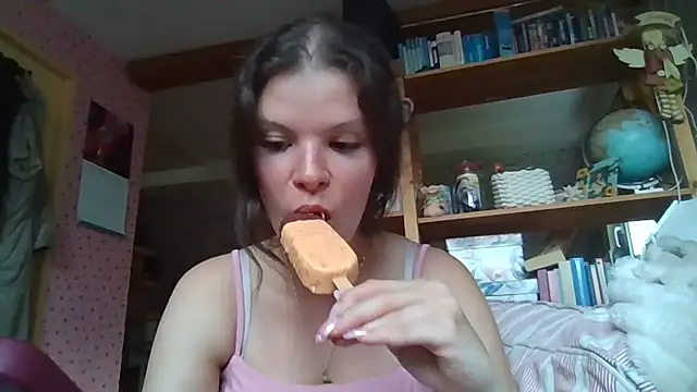 Snapshot of karma_princess chatting on 13, 7, 2026 karma princess online show from 13, 7, 2026
