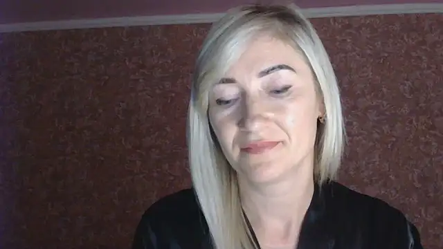 Snapshot of moonlightAnna chatting on 9, 7, 2026 moonlightAnna online show from 9, 7, 2026