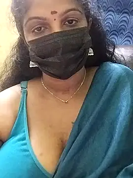 Snapshot of Poojitha-Queen chatting on 21, 7, 2026 Poojitha-Queen online show from 21, 7, 2026