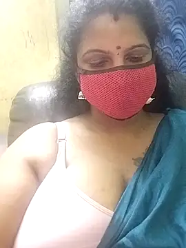 Snapshot of Poojitha-Queen chatting on 15, 7, 2026 Poojitha-Queen online show from 15, 7, 2026