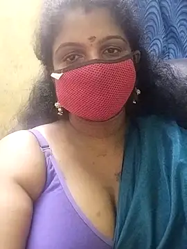 Snapshot of Poojitha-Queen chatting on 9, 7, 2026 Poojitha-Queen online show from 9, 7, 2026