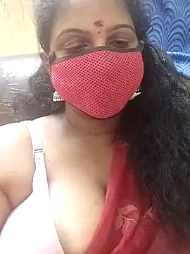 Snapshot of Poojitha-Queen chatting on 12, 7, 2026 Poojitha-Queen online show from 12, 7, 2026