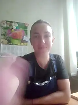 Snapshot of RavennaReyn chatting on 10, 7, 2026 RavennaReyn online show from 10, 7, 2026
