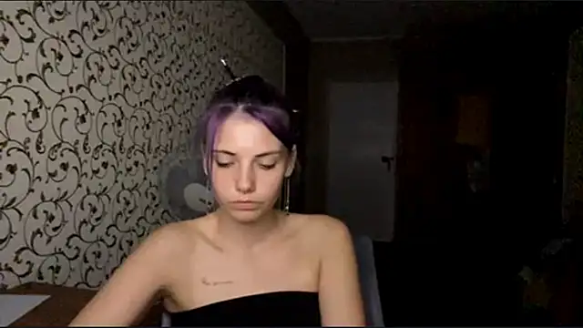 Snapshot of Helen18glo chatting on 30, 6, 2026 Helen18glo online show from 30, 6, 2026