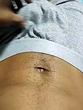 Snapshot of Hung_Cubanxxx chatting on 12, 7, 2026 Hung Cubanxxx online show from 12, 7, 2026
