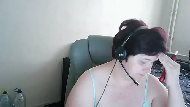 Snapshot of AdrianaGalore chatting on 30, 6, 2026 AdrianaGalore online show from 30, 6, 2026