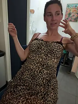 Snapshot of Rosiela chatting on 22, 7, 2026 Rosiela online show from 22, 7, 2026