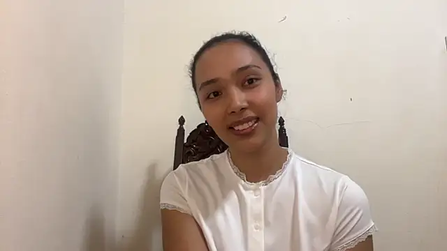 Snapshot of FlorettaBuhl chatting on 3, 7, 2026 FlorettaBuhl online show from 3, 7, 2026