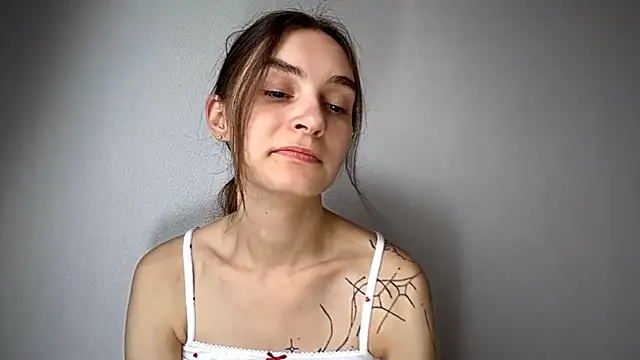 Snapshot of BibiCiarlo chatting on 4, 7, 2026 BibiCiarlo online show from 4, 7, 2026