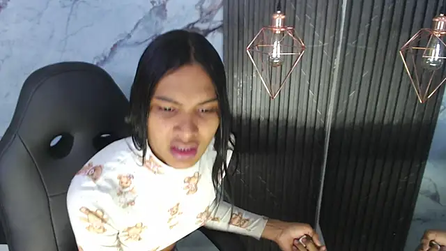 Snapshot of SoffiaBurgueth chatting on 7, 7, 2026 SoffiaBurgueth online show from 7, 7, 2026