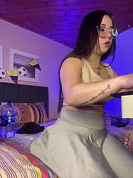Camila cute18 online show from 4, 7, 2026
