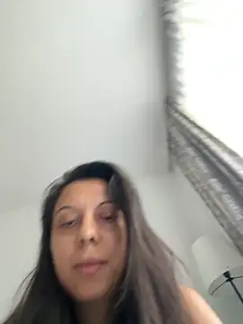 Snapshot of IzyDiamond chatting on 2, 7, 2026 IzyDiamond online show from 2, 7, 2026