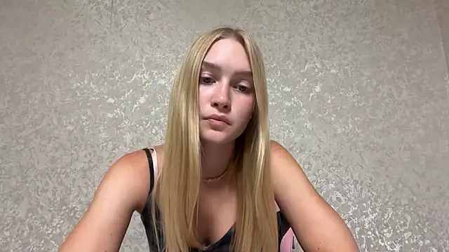 Snapshot of blondegirl2026 chatting on 3, 7, 2026 blondegirl2026 online show from 3, 7, 2026
