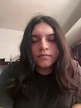 Snapshot of petitelatino chatting on 3, 7, 2026 petitelatino online show from 3, 7, 2026