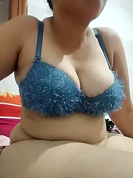 Snapshot of YourSchika chatting on 18, 7, 2026 YourSchika online show from 18, 7, 2026
