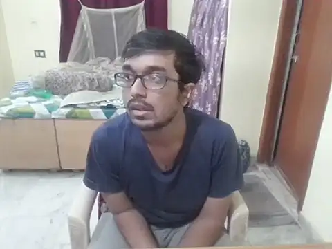 Snapshot of decent_person_001 chatting on 4, 7, 2026 decent person 001 online show from 4, 7, 2026