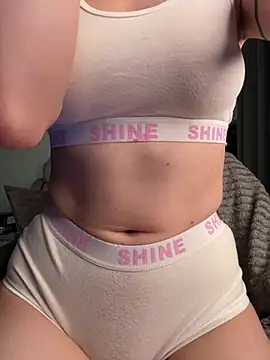 BellaSwan- online show from 5, 7, 2026