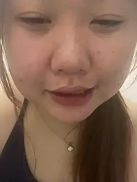 Snapshot of Tuii-1 chatting on 3, 7, 2026 Tuii-1 online show from 3, 7, 2026