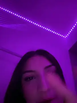 lollybabyy online show from 4, 7, 2026