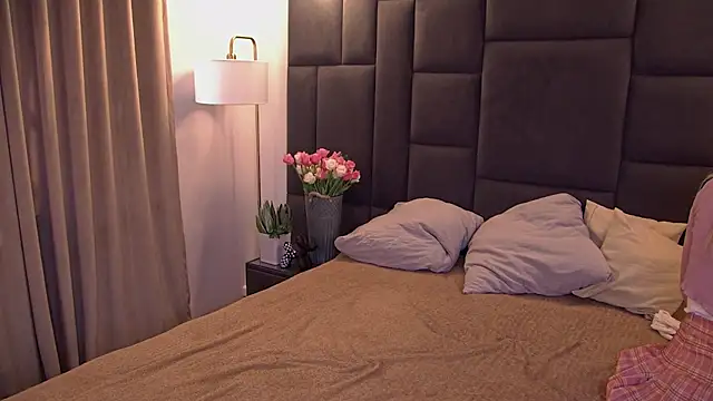 Snapshot of LanayaVerne chatting on 5, 7, 2026 LanayaVerne online show from 5, 7, 2026