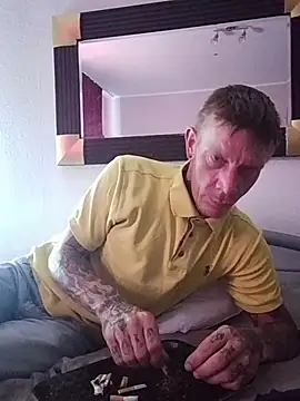 mr candy1986 online show from 9, 7, 2026