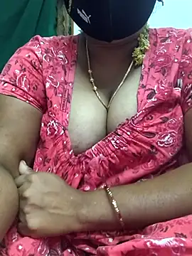 Snapshot of tamilrose143 chatting on 5, 7, 2026 tamilrose143 online show from 5, 7, 2026