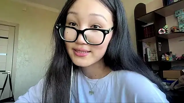 Snapshot of QueenOfCute chatting on 6, 7, 2026 QueenOfCute online show from 6, 7, 2026
