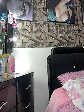 Snapshot of Adrii_whiite chatting on 17, 7, 2026 Adrii whiite online show from 17, 7, 2026