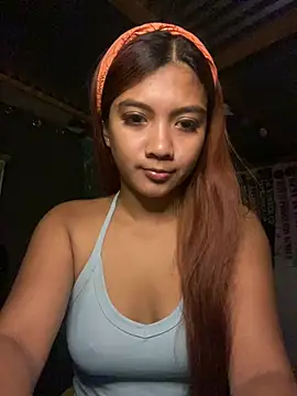 Snapshot of sweetangel143 chatting on 8, 7, 2026 sweetangel143 online show from 8, 7, 2026