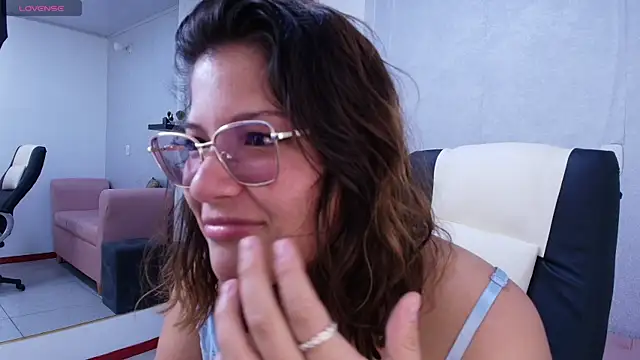 Snapshot of Lucero_Angels chatting on 8, 7, 2026 Lucero Angels online show from 8, 7, 2026