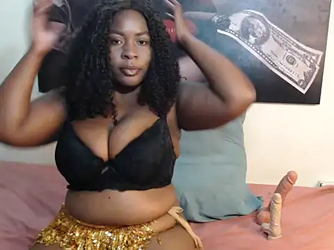 Snapshot of Vivi-ann chatting on 7, 7, 2026 Vivi-ann online show from 7, 7, 2026