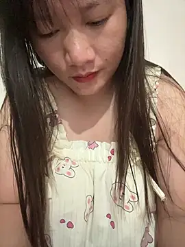 Snapshot of Zully- chatting on 7, 7, 2026 Zully- online show from 7, 7, 2026