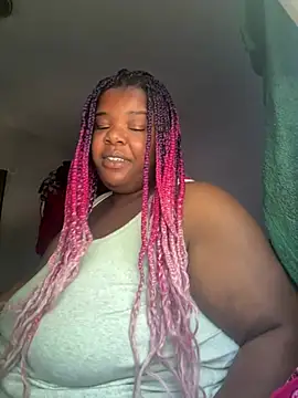 Snapshot of QueenTease420 chatting on 8, 7, 2026 QueenTease420 online show from 8, 7, 2026