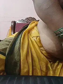 Snapshot of tamil_queen_29 chatting on 16, 7, 2026 tamil queen 29 online show from 16, 7, 2026