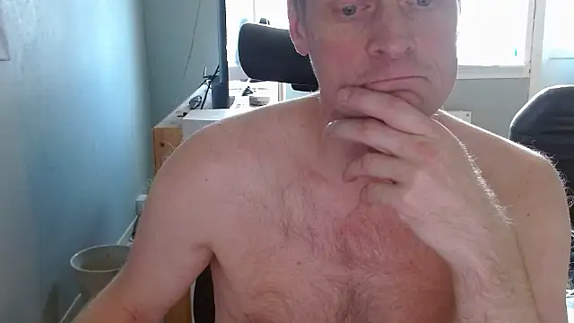 Snapshot of AbleLadybird76 chatting on 8, 7, 2026 AbleLadybird76 online show from 8, 7, 2026