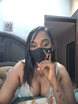 Snapshot of Dhaarani-cam chatting on 13, 7, 2026 Dhaarani-cam online show from 13, 7, 2026