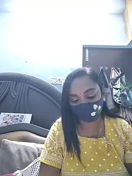 Snapshot of Dhaarani-cam chatting on 15, 7, 2026 Dhaarani-cam online show from 15, 7, 2026